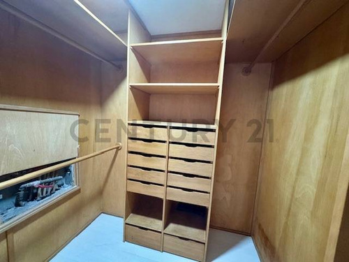 Venta Apartamento Pocitos 3 Dormitorios En Suite, Con Parrillero Y Garaje Doble