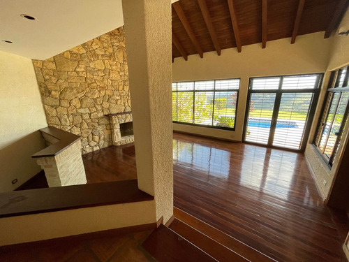 Imagen 8 de 16 de Vendo Casa 430m2 5h/5b/4p Oripoto