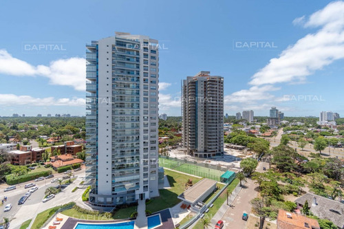 Imagen 11 de 30 de Moderno Apartamento De Tres Dormitorios Con Vista A Playa Mansa - Venta - Punta Del Este Mansa