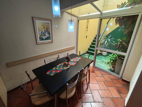 Venta - Ph - 4 Ambientes - Balcon - Quincho - Terraza - Local - Cochera - Permuta