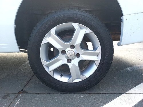 Imagem 8 de 11 de Chevrolet Montana 1.4 Mpfi Ls Cs 8v Flex 2p Manual