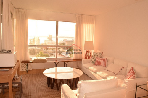 Apartamento En Peninsula, 2 Dormitorios *- Ref: 3013