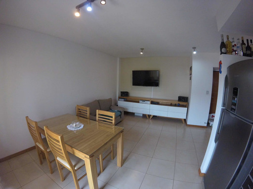 Imagen 2 de 13 de Departamento 2 Ambientes Con Baulera