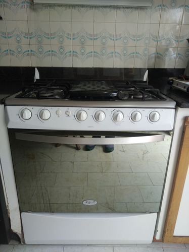 Cocina A Gas 6 Hornillas Marca Luferca