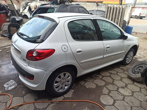 Imagem 1 de 2 de (3) Sucata Peugeot 207 2011 1.4 Flex (retirada Peças)