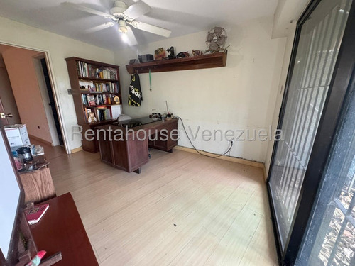 Apartamento En Venta - Mls #25-21860