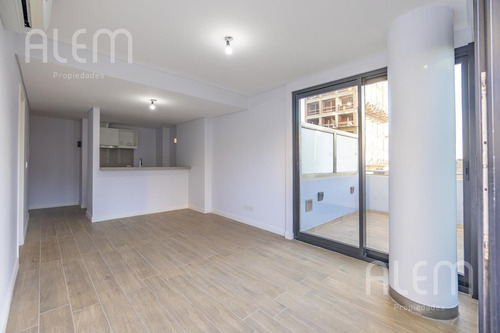 Departamento De 2 Ambientes En Las Lomitas Street