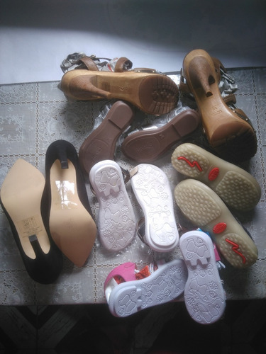 Tacones Altos En Piel Y Sandalias.