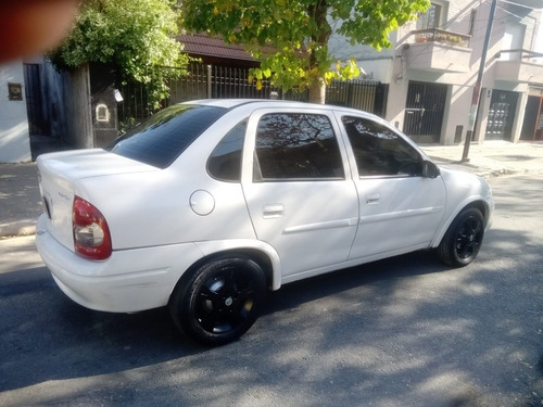 Imagen 8 de 13 de Chevrolet Corsa 2007 1.6 Super Pack Estilo