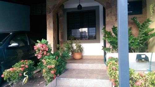 Imagen 7 de 12 de Leida Falcon Rentahouse Vende Casa En Villa Roca Barquisimeto 22-14720 Lf