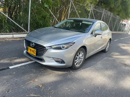 Mazda 3 2.0 Sport Touring