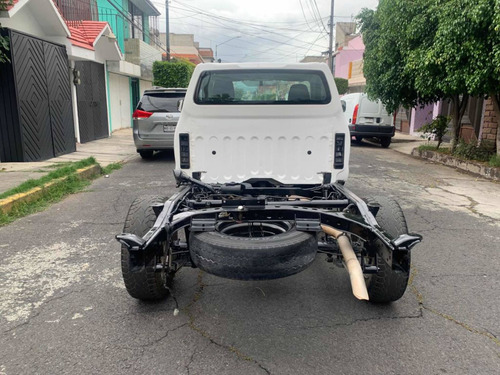 Imagen 4 de 15 de Nissan Np300 2.5 Estacas Dh Aa Mt