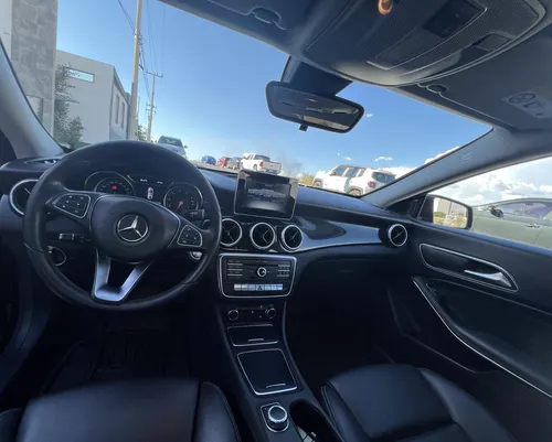 Mercedes-Benz Clase CLA 1.6 200 Cgi Sport At
