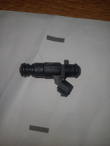 Inyector Peugeot Citroen Motor 1.2liso Año 2013/17 Original 