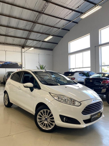 Imagem 2 de 8 de Ford New Fiesta