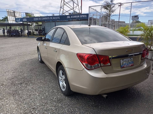 Imagen 7 de 17 de Chevrolet Cruze