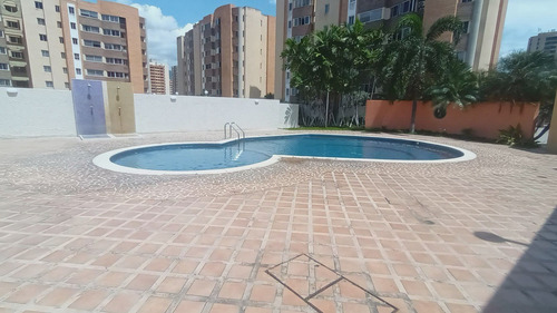 Douglas Rivero Alquila Apto En Puerta Real Dr