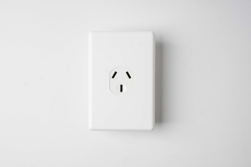 Imagen 2 de 6 de Toma 20 A Blanco Tecnova Square Oferta!!