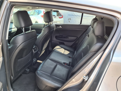 Imagen 10 de 12 de Kia Sportage Sxl 4x2 2016