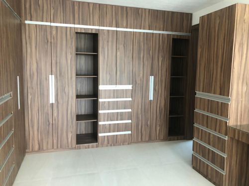 Venta De Casa En Metepec, En El Residencial Amalfi