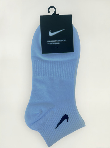 Meia Nike Na Cor Branca - Cano Médio Com Elástico Branco Liso 38-40 (Usado)