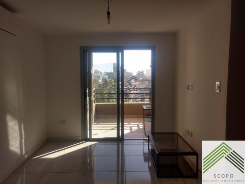Imagen 4 de 10 de Vendo Dpto 2 Dor C/cochera - Calle Dean Funes Al 1243
