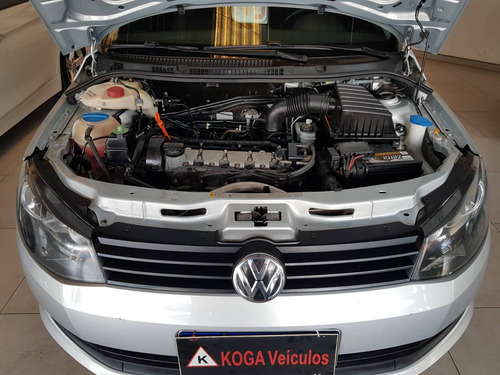 Imagem 4 de 8 de Volkswagen Voyage 1.6 Mi City 8v Flex 4p Manual