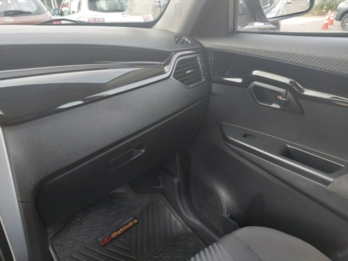 Mahindra KUV100 1.2 DELUXE MT