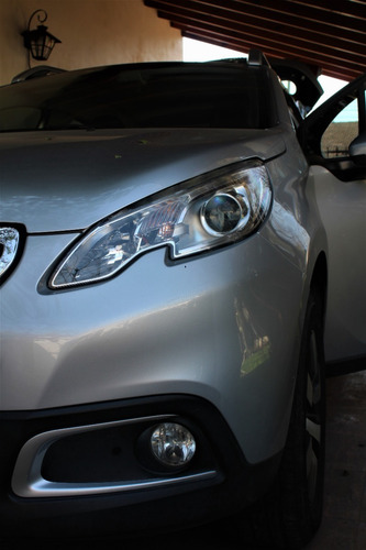 Imagen 3 de 20 de Peugeot 2008 2017 1.6 Feline