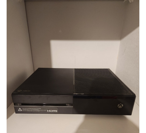 Microsoft Xbox One 1tb Standard, 2 Controles, 4 Juegos (Usado)
