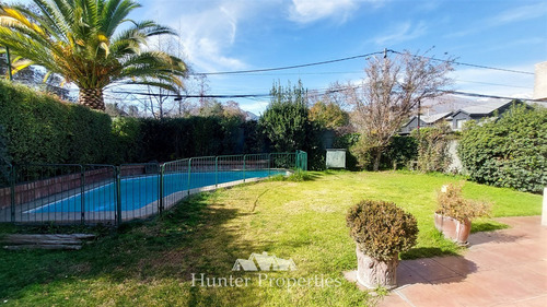 Luminosa Casa En Condominio 6d-5b Piscina Lo Barnechea