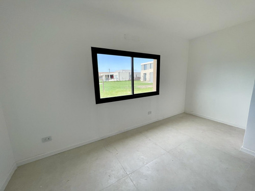 Venta Casa San Sebastian Area 5 - 4 Ambientes