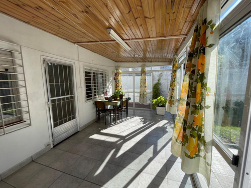 Imagen 9 de 13 de Venta Casa Sobre 260 M2 - Moreno Sur