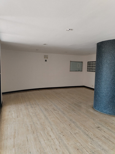 Apartamento En Alquiler El Peñon. Semi Equipado Con Terraza