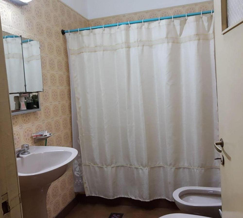 Venta Casa 3 Ambientes En Banfield