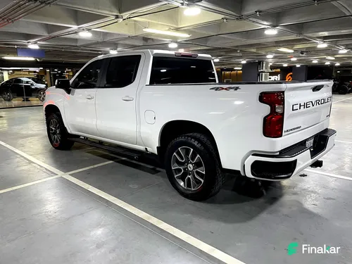Chevrolet Silverado 4.3 V6 1500 WT Doble Cabina 4x2 At