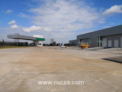 Bodega Cross Dock De 7,470 M2 / Silao Gto.