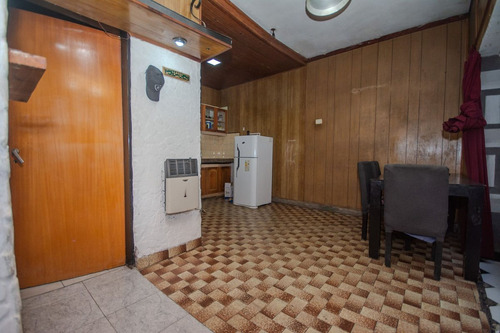 Venta Casa 3 Amb Con Cochera Y Terraza En Caseros