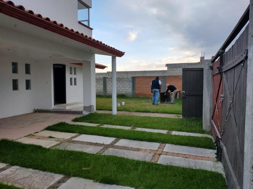 Casa En Venta En Toluca, Ubicada En Cacalomacán