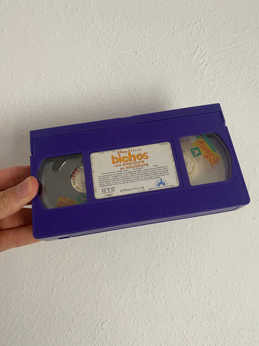 Película Animada Bichos En Vhs Disney Pixar (Usado)
