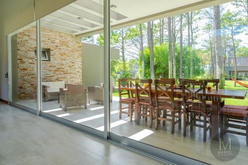 Imagen 21 de 28 de Casa En Venta - 5 Ambientes - Pinamar Norte