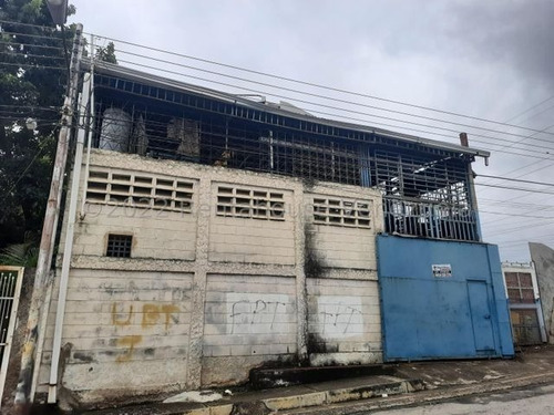Imagen 1 de 10 de Galpón En Venta En Zona Industrial, San Juan De Los Morros. 23-13605