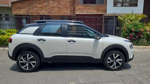 Citroën C4 Cactus 1.6 Shine Turbo Aut