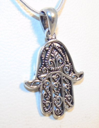 Imagen 3 de 9 de Conjunto Mano Fátima Calada Plata 925 29x22mm + Cadena