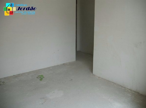 Imagem 2 de 12 de Apartamento Próximo Do Clube Aramaçan - 948