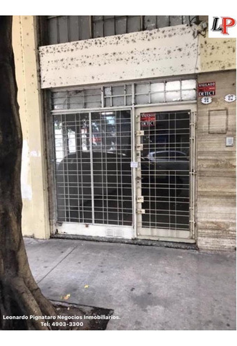Local 3 X 8 Con Entrepiso Techos Altos Baño Mts De Av. Rivadavia