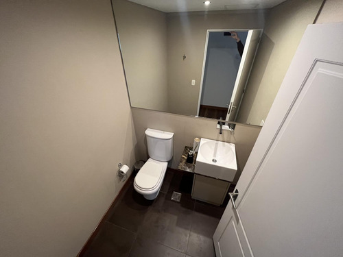Venta De Departamento 3 Amb Con Cochera En Puerto Madero
