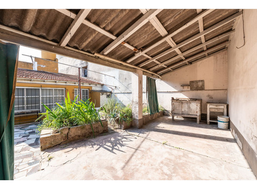 Casa En Venta De 3 Ambientes En Gerli, Magan 2200, Avellaneda