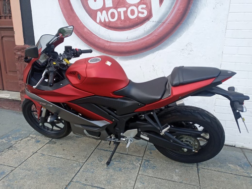 Yamaha R3 2020 Vermelha