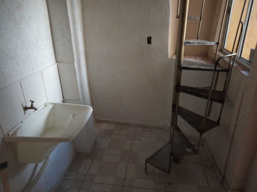 Imagem 7 de 7 de Quarto E Cozinha